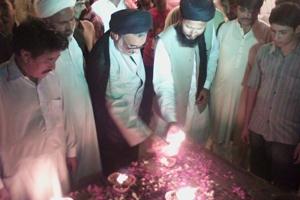 مزار قائد پر شہدائے پاکستان و ملت جعفریہ سے تجدید عہد وفا اور چراغاں، سیاسی و مذہبی رہنماؤں کی شرکت