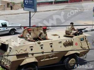 10 مدرعات للجيش وسيارات أمن مركزى تحيط بميدان التحرير