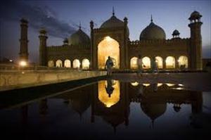 Muslimische Konvertiten bereiten sich auf Fastenmonat Ramadhan vor