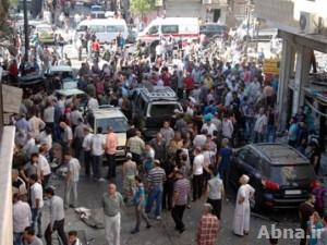 بالصور / مقتل 4 مواطنين وإصابة 40 جراء تفجيرين إرهابيين في حي عكرمة السكني بحمص