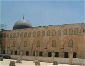Zionist Settlers, Rabbis Storm Aqsa Mosque on 1st Day of Ramadan