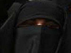 قائدین ملت ہمارے خاندان کو بے بنیاد مقدمات کی دلدل سے نکالنے میں مدد کریں، ہمشیرہ قیصر عباس