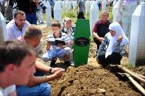 بوسنیا: مسلمانوں کی نسل کشی کو اٹھارہ برس بیت گئے