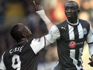 لاعب مسلم في الدوري الانكليزي لكرة القدم يرفض ارتداء قميص ناديه لأنه يحمل شعار شركة "ربوية"