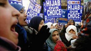 Les protestations en France  comportement anti- musulman