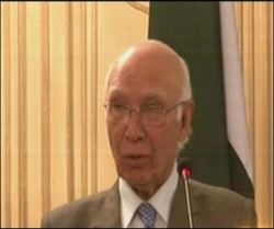 پاکستان کے مشیر خارجہ کا افغان دورہ