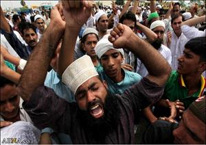 کشمیر میں ہونے  والی قرآن کریم کی بے حرمتی کے خلاف احتجاجات میں شدت+تصاویر
