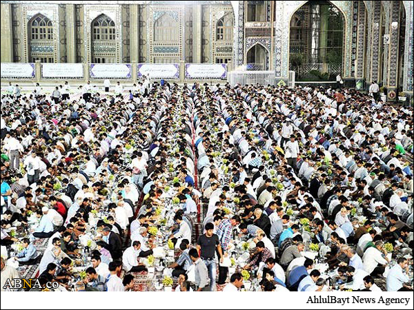 La belle cérémonie Iftar de 12 mille personnes