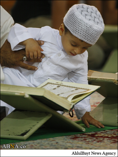Images: Children reading holy Quran at Imam Ali shrine at the nights of Ramadan