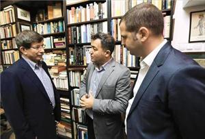 Davutoğlu: Radikal gruplar devrimi çalmış!