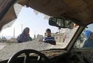Jewish settlers smash Palestinian cars in Jerusalem