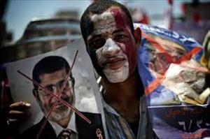 مرسی کی قید کی مدت میں مزید پندرہ دن کی توسیع/ مظاہروں میں شدت
