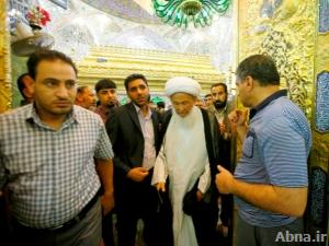 بالصور / زيارة المرجع الديني «آية الله الشيخ اسحاق الفياض» الى مرقد الامام علي (ع)