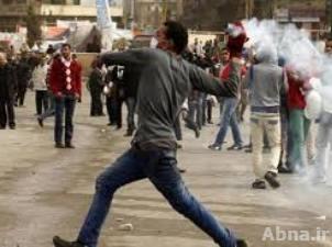 15 جريحا في اشتباكات في بورسعيد وحرق مقر للاخوان في المنوفية