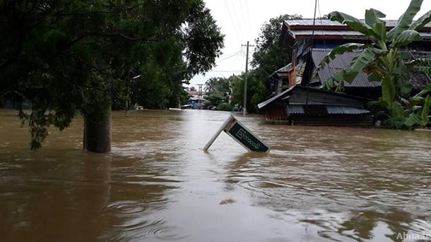 မိုးႀကီး ေရလွ်ံ၍ ကရင္ျပည္နယ္တြင္ ကယ္ဆယ္ေရး စခန္း ၃၁ ခု ဖြင့္ရ