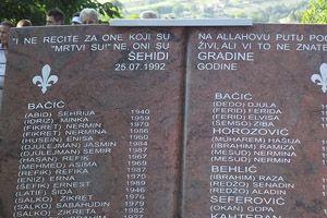 Prijedor: Otkrivanje spomen-ploče šehidima Gradine