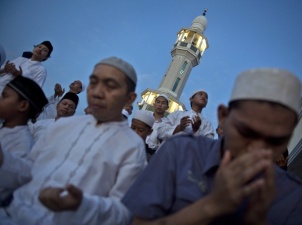 Mazhab Syiah Semakin Diminati, Pemerintah Dituntut Mencegah