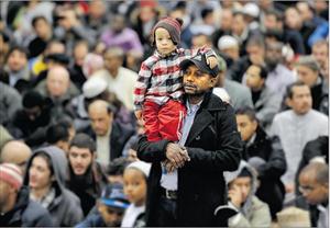 Canada Muslims Await `Eid Festival