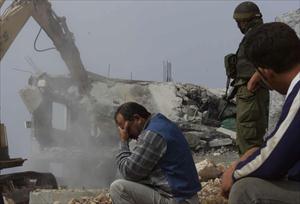 Israel expulsa a 1300 palestinos para construir campo militar