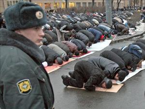 Москва әјаләти, Фитр Бајрамыны тәгвимдә бајрам олараг гејд едиб