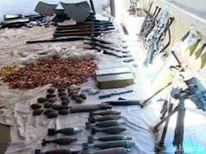 ضبط اكداس تحوي عشرات العبوات الناسفة واللاصقة وقذائف "نمساوي" في الموصل