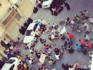 الأجهزة الأمنية في البحرين تعزز تواجدها في "تقاطع السيف".. واعتقال 5 نساء