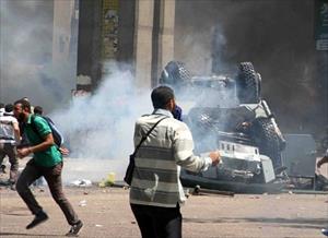 UAE, Bahrain endorse Egypt crackdown on protesters