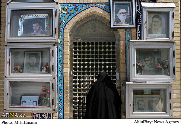 Image / Sheikhan Cemetery in Qom