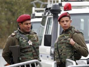 عناصر متشددة تطعن جنديا تونسيا