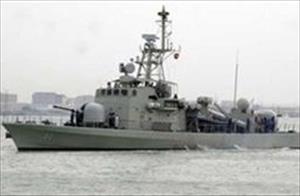 Israeli navy opens heavy machinegun fire at Gaza beaches