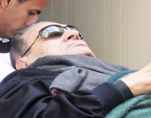 مصدر قضائي مصري: خروج مبارك لا يعني براءته