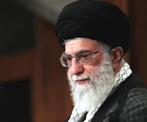 İmam Hamenei: Suriye’ye Girmek Barut Ambarına Kıvılcım Sokmaktır
