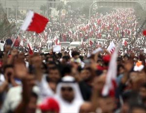 Thousands of Bahrainis hold fresh anti-regime rally