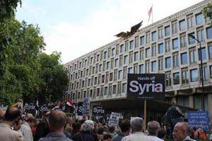 London: Demonstracije ispred američke ambasade