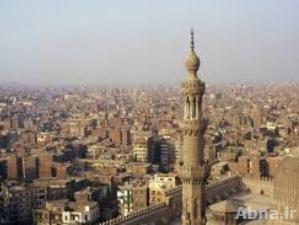 انفجار قنبلة في قسم للشرطة بالقاهرة والعثور على متفجرات على قضبان سكك حديدية