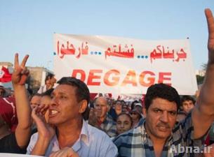 المعارضة التونسية تنظم مظاهرات حاشدة وتزيد الضغط على الحكومة