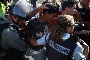 Enfrentamientos en la Explanada de las Mezquitas dejan al menos 15 jóvenes palestinos detenidos