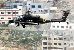 Siyonist İsrail helikopterleri Gazze semalarında