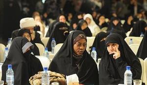 Mujeres Musulmanas de todo el Mundo Rinden Tributo al Imam Jomeini