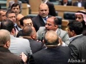 البرلمان الأردني يفصل نائب اطلق الرصاص من “كلاشنكوف” على زميل له
