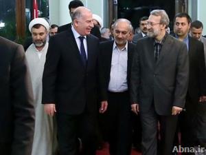 بالصور /  استقبال رئيس مجلس الشورى الايراني لنظيره العراقي