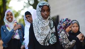 Muslime über Hijab-Verbot verärgert