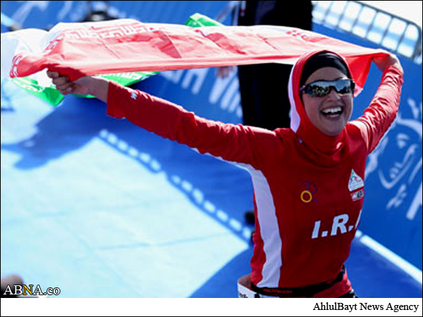 Shirin  Gerami, Atlit Iran Pertama di Kejuaraan Triatlon London
