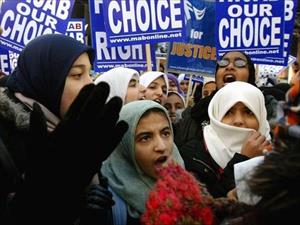 UK hospitals impose hijab ban on Muslim staff