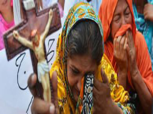 پشاور میں مسیحیوں پر قیامت، مسلمان شانہ بشانہ