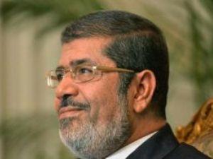 شائعات عن جود مفاوضات للإفراج عن مرسي  والجيش ينفي