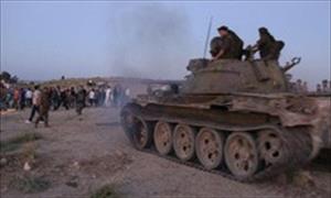 YPG tanklarla el Kaide'ye karşı savaşa başladı