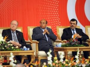 21 حزبا بينها حركة النهضة توقع على وثيقة خارطة الطريق في تونس
