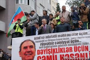 Ҹәмил Һәсәнли: “Һакимиjjәтә jахын олан беш-он шәхси чыхмаг шәрти илә һеч кимә тохунулмаjаҹаг”