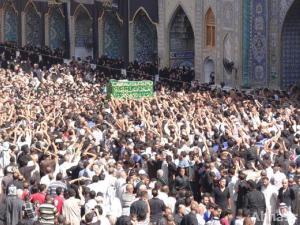مئات آلاف من المؤمنين يتوجهون صوب الكاظمية لاحياء ذكرى استشهاد الامام الجواد (ع)